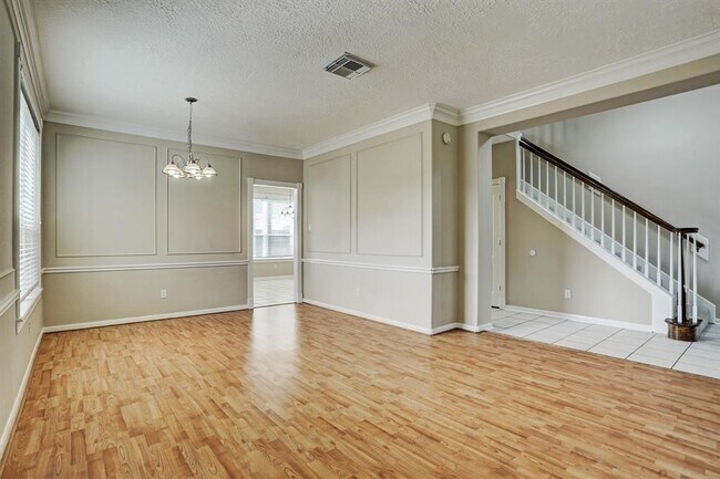 Building Photo - 23247 Diamond Knoll Ct