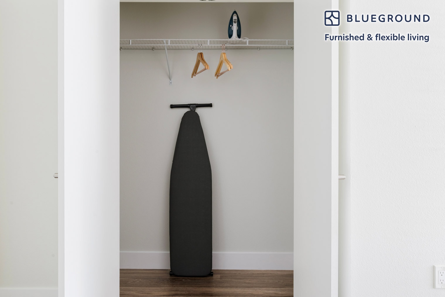 Building Photo - 3889 Artist Walk Common