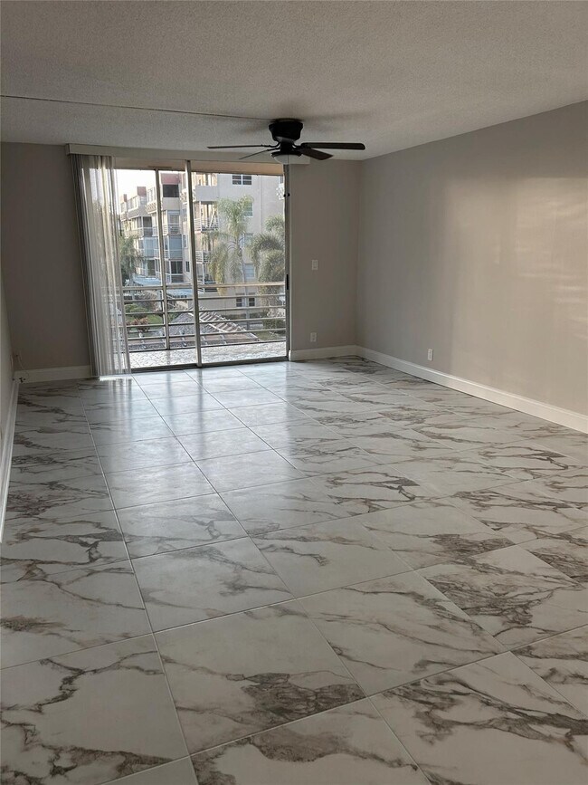 Building Photo - 406 NW 68th Ave