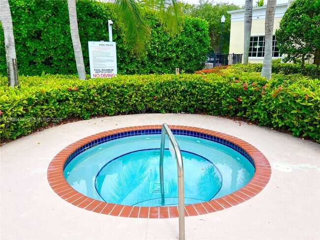 Building Photo - 2126 NE 38th Rd