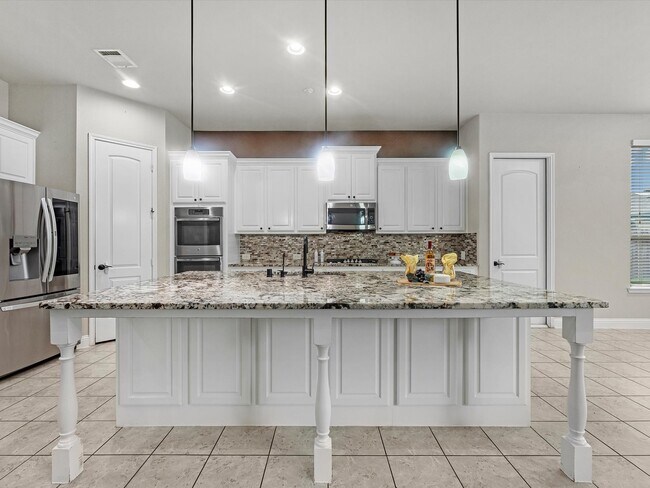 Building Photo - 15819 Graham Spring Ln