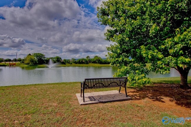 Building Photo - 4905 Saddle Ridge Dr SE