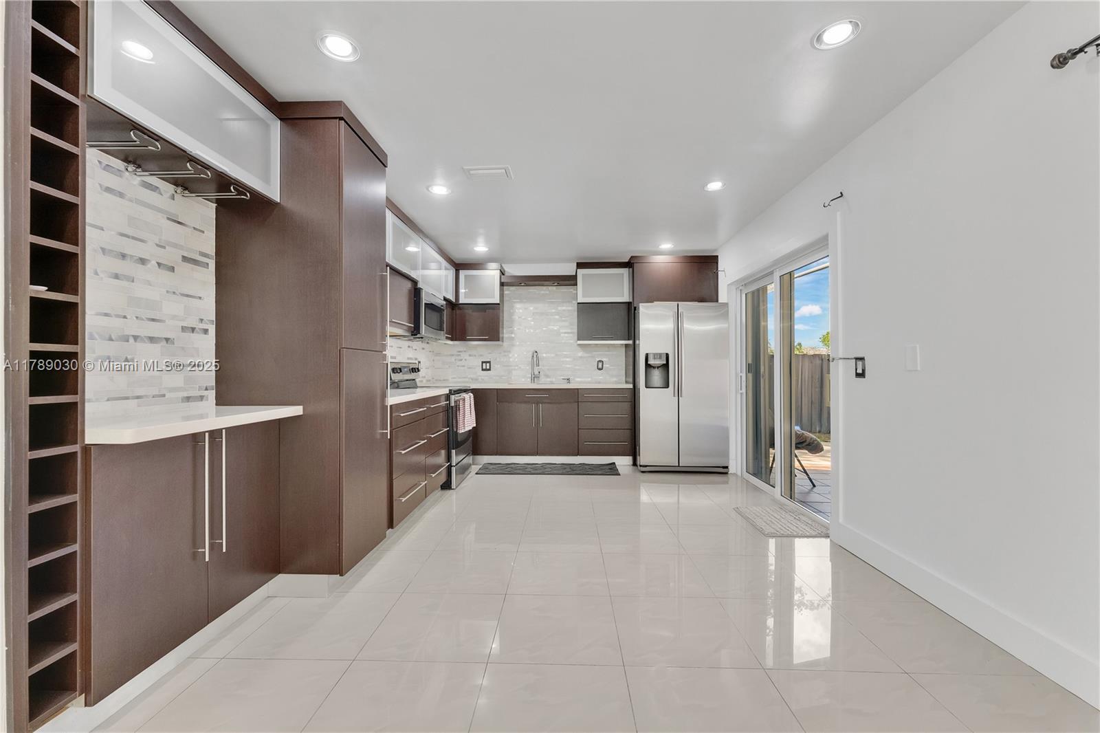 Building Photo - 9646 SW 151st Ave