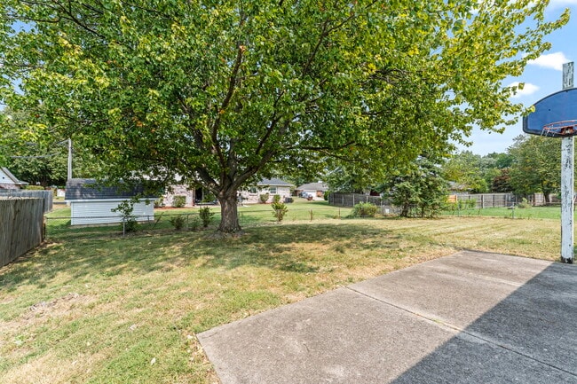 Building Photo - 4033 Caprice Rd