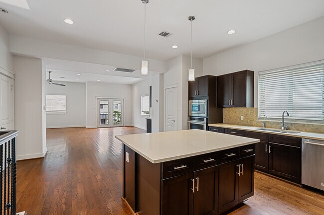 Building Photo - 5743 Kansas St