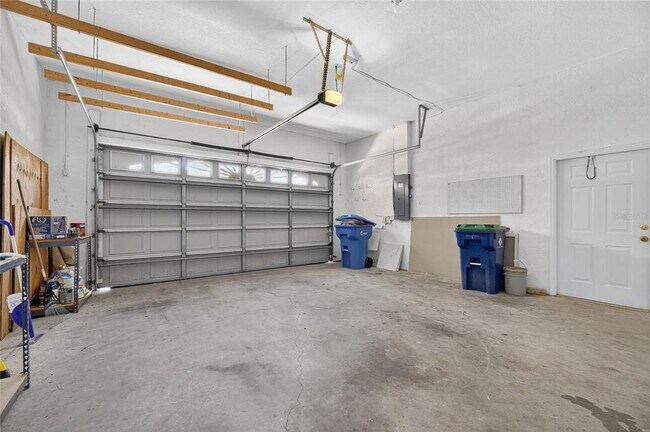 Building Photo - 172 Lake Shore Dr W