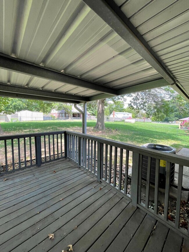 Building Photo - Charming Rental in Broken Arrow 3BD 2BA 2 Car Grg