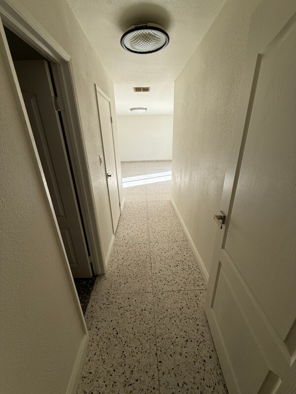 Building Photo - 1662 Sombrero Dr