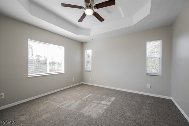 Building Photo - 630 Creuset Ave S