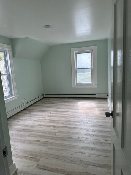 Building Photo - 241 Bartlett St