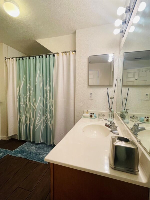 Building Photo - 2600 Lodi Cir