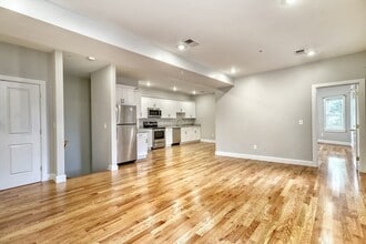 Building Photo - 3 Neilon Park