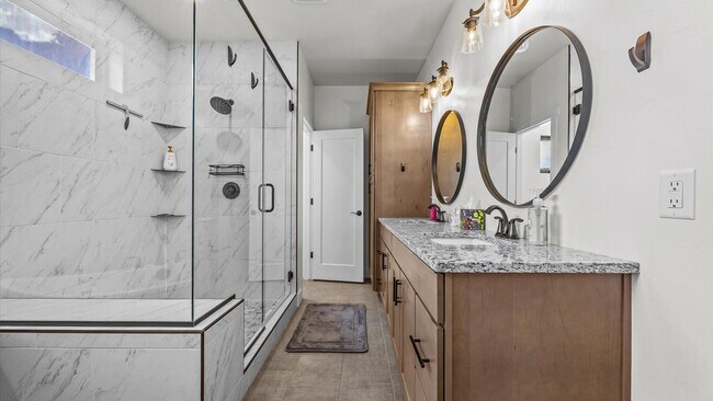 Building Photo - 2545 Fryingpan Dr