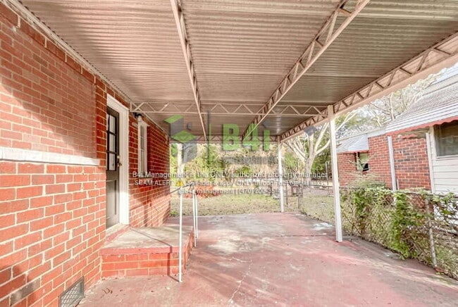 Building Photo - 904 Harbison Dr