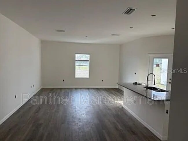 Building Photo - 16107 Badalona Dr