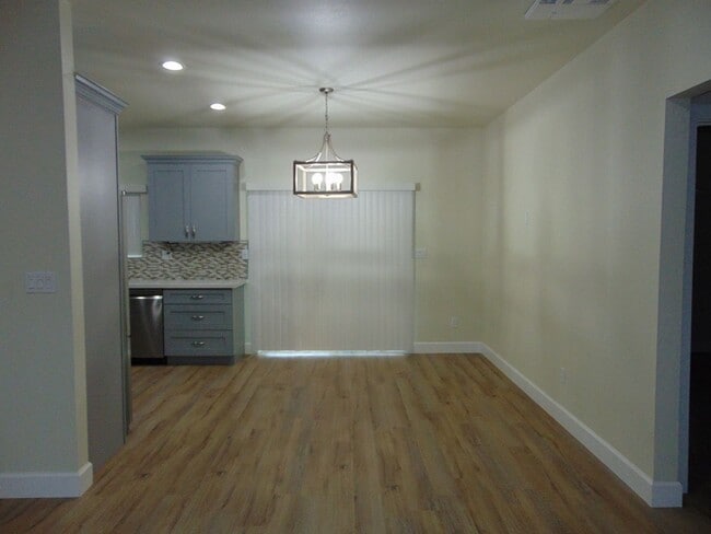 Building Photo - Private EV Charging in Beautiful 3 Bedroom...
