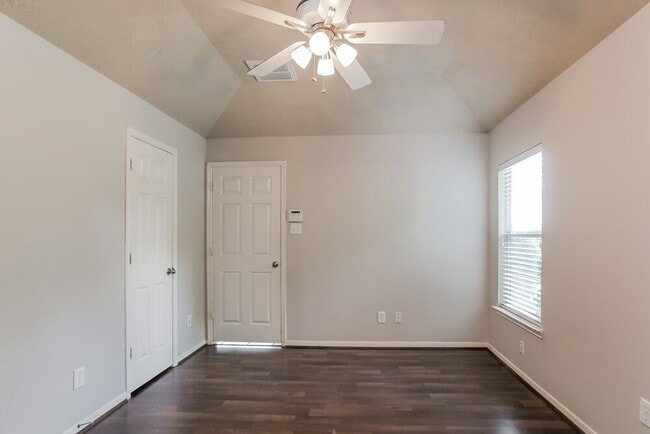 Building Photo - 11303 Northam Dr