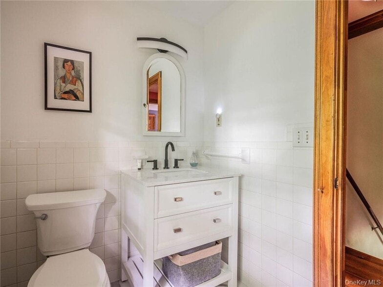 Building Photo - 74 Hilltop Rd