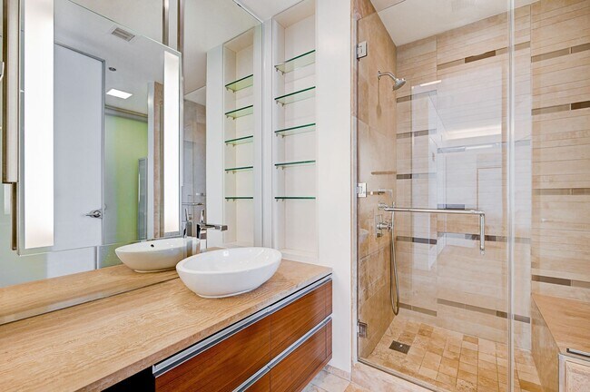 Building Photo - Veer Towers 1704E-One Bedroom Fully Furnis...