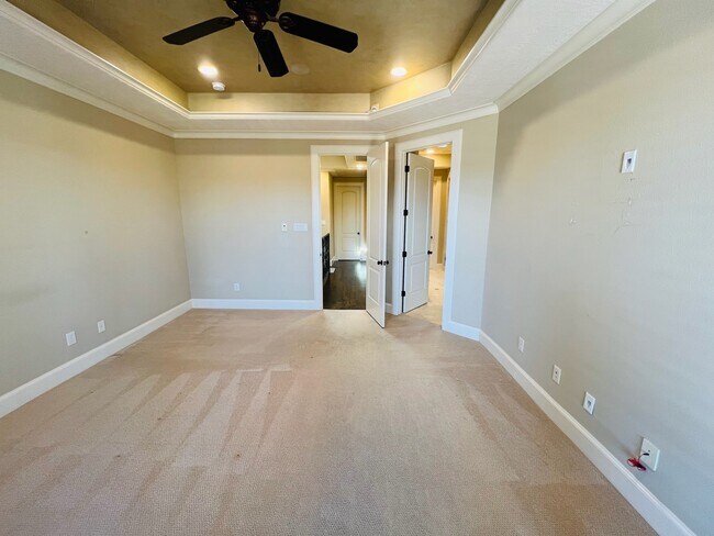 Building Photo - 4310 Floyd St