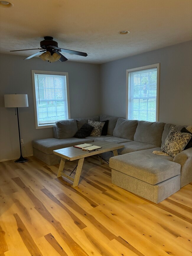 Building Photo - 1008 Kabrich St