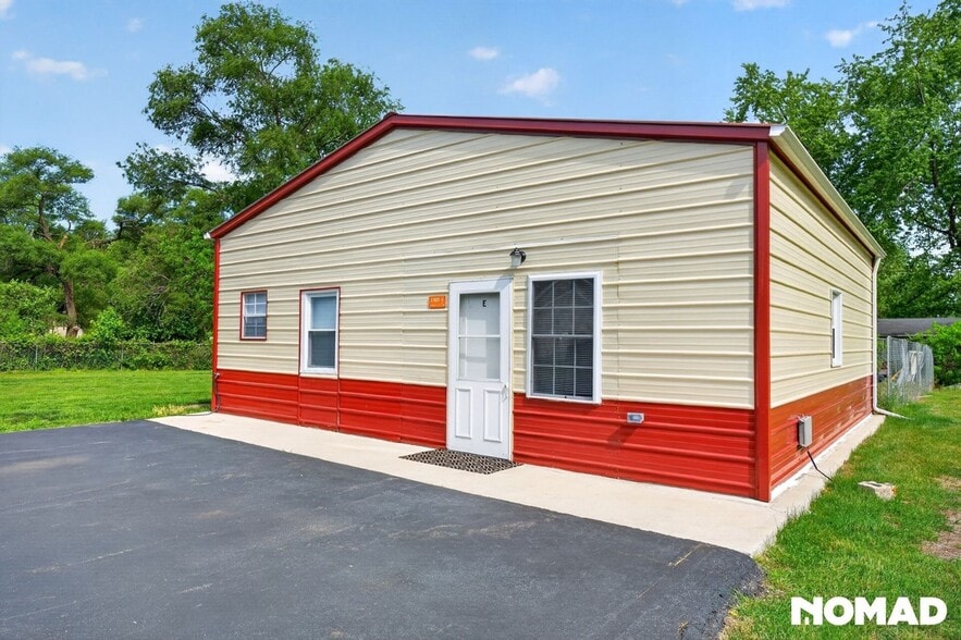 Building Photo - 4546 Marquette Rd