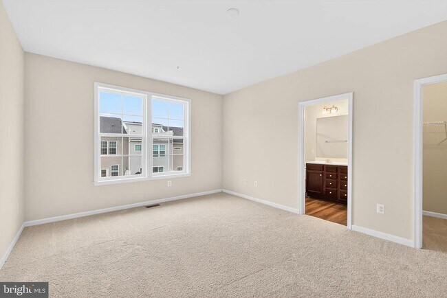 Building Photo - 1017 Flester Ln