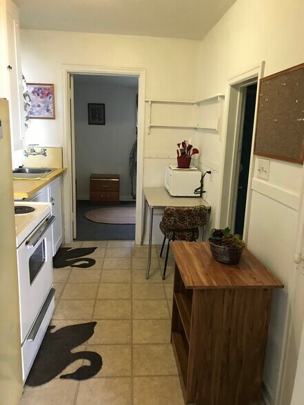 Building Photo - 721 N Arthur Ave