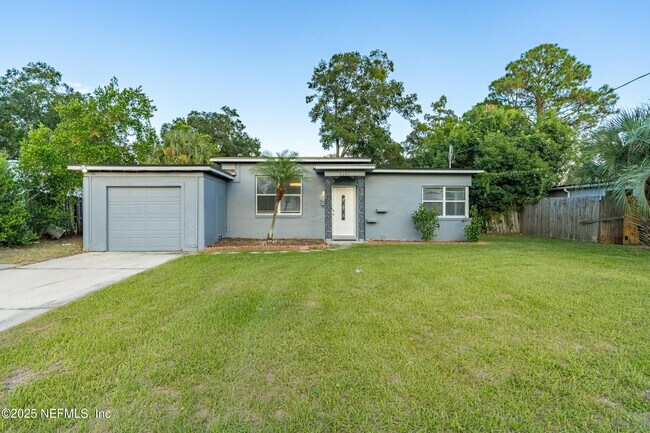 Primary Photo - 6167 Fordham Cir E