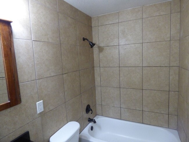Building Photo - 1311 Edenton Dr