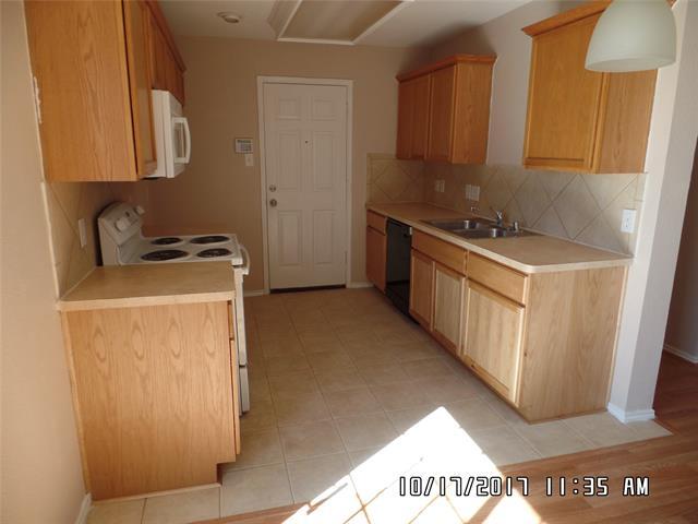 Building Photo - 7109 Planters Row Dr