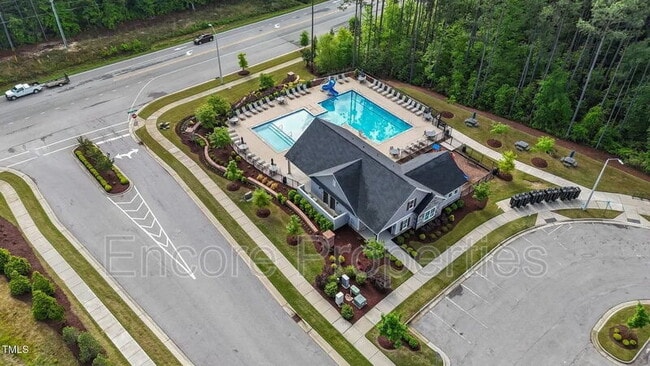 Building Photo - 2211 Montebell View Dr