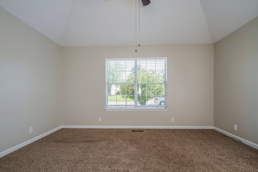 Building Photo - 1502 Amberwood Cir