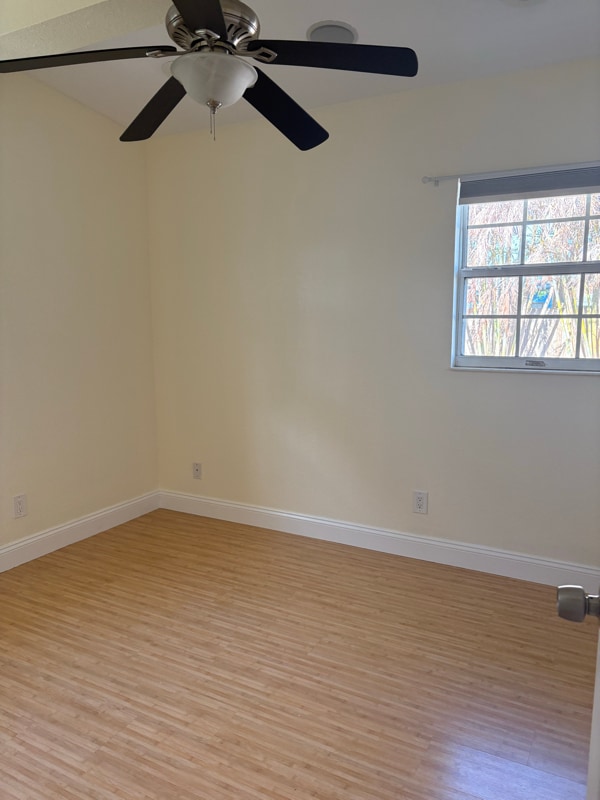 Building Photo - 340 Carrousel Ct