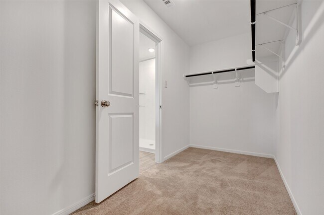 Building Photo - 21407 Austell Pond Dr