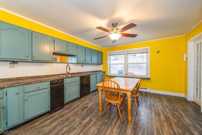 Building Photo - 382 Howard Blvd