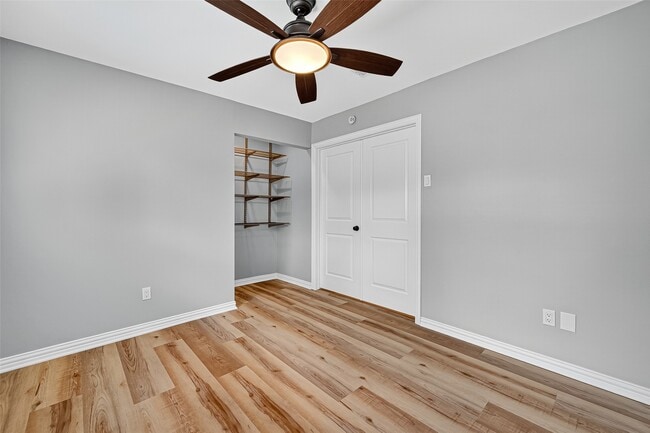 Building Photo - 2107 Briargreen Dr