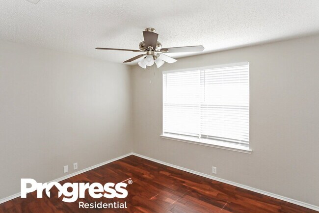 Building Photo - 230 Westminster Dr