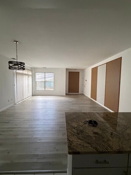 Building Photo - 6505 Saint Andrews Dr