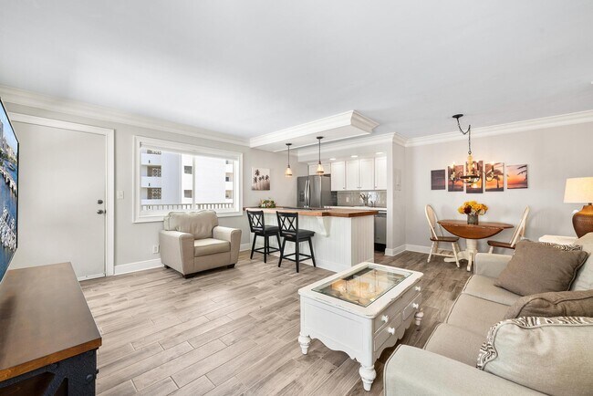 Building Photo - 3600 N Ocean Dr