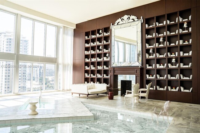 Building Photo - 495 Brickell Ave