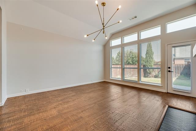 Building Photo - 2414 Thorntree Dr