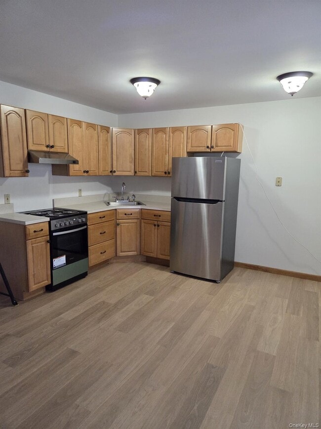 Building Photo - 6 Honey Ln W