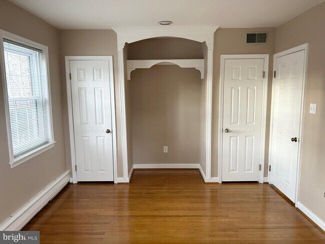 Building Photo - 1223 Drexel Ave