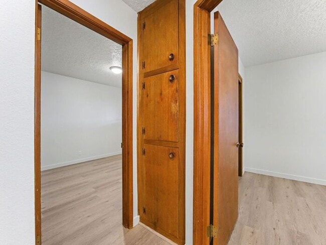 Building Photo - Duplex: 2 Bedrooms - Salem SE