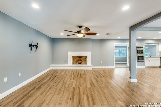 Building Photo - 12743 El Sonteo St