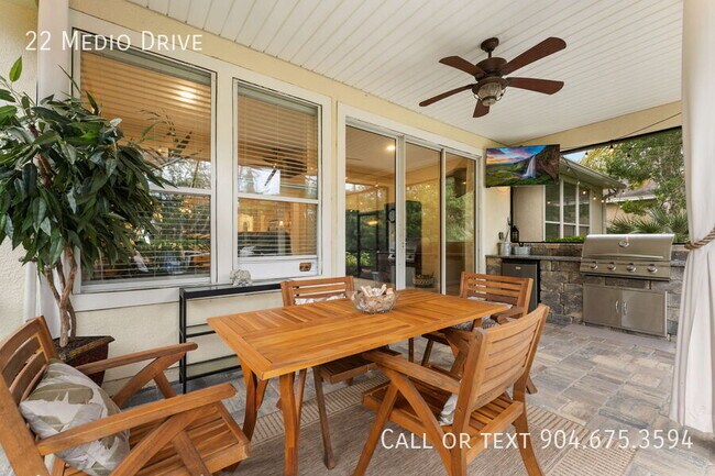 Building Photo - 22 Medio Dr