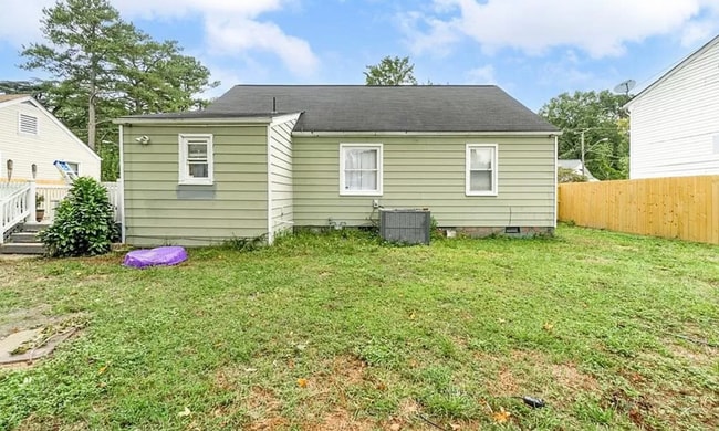 Building Photo - 1433 Picadilly St