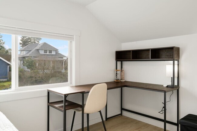 Building Photo - 3413 N 8th St