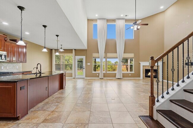 Building Photo - 25907 Foxrun Vista Dr